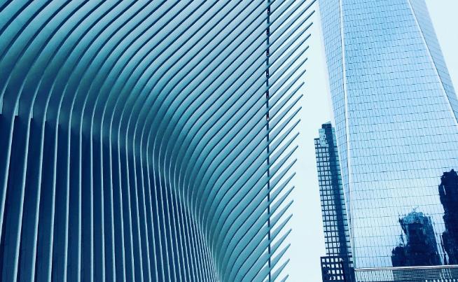 建筑公司的法人如何變更，資質(zhì)也要變更嗎？